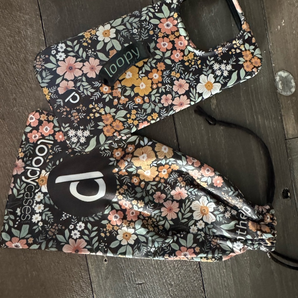 iPhone 15 pro- Loopy Vintage Blossoms case